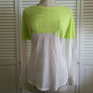 💚PINK Color Blocked Basic Long Sleeved Tee💚